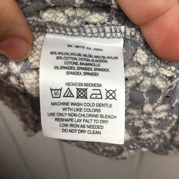 Anthropologie Paper Crane Gray White Lace Tunic M - Picture 5 of 8